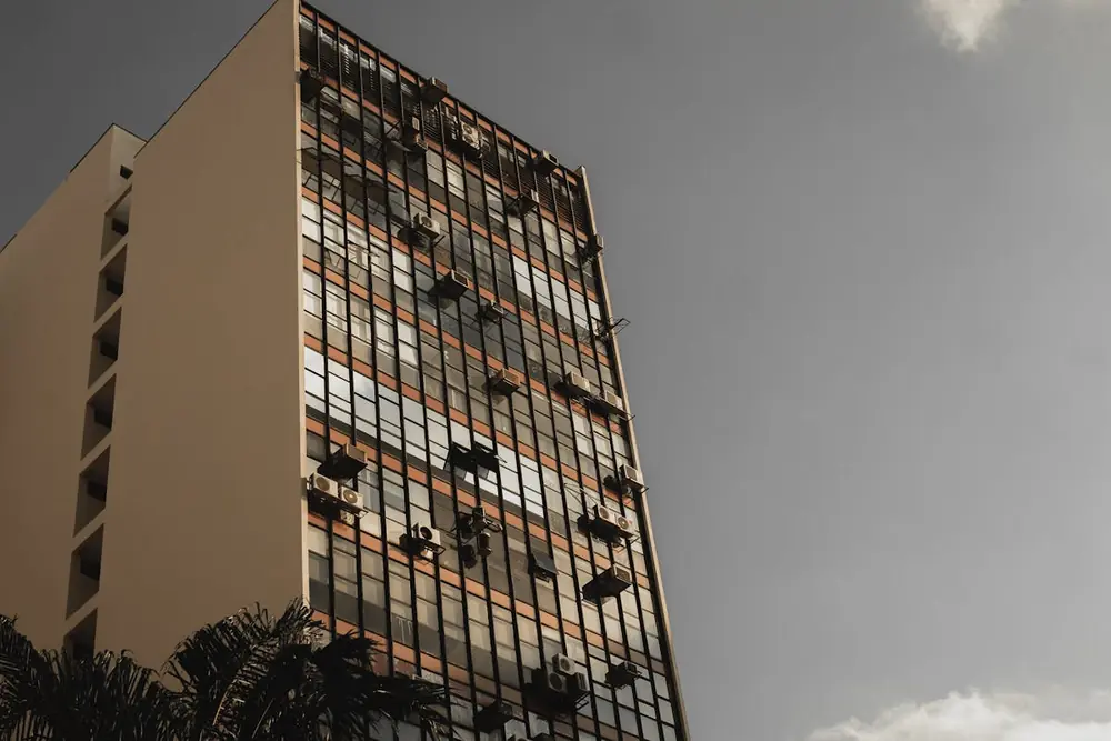 Empresas trocam Faria Lima por Alphaville em busca de eficiência e retrofit acelera nova corrida corporativa