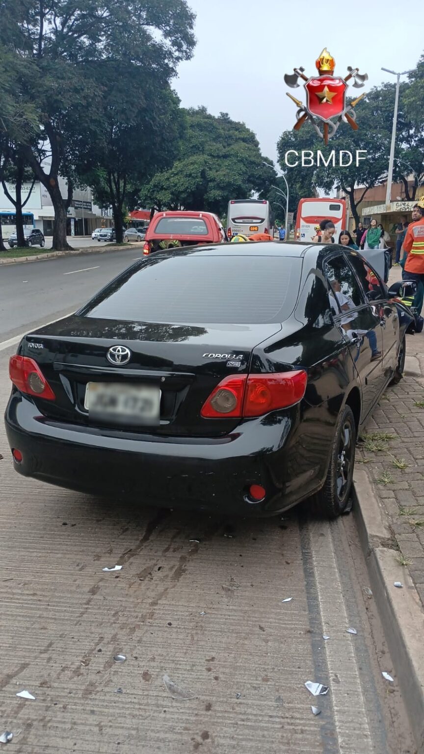 Acidente na Asa Sul deixa dois feridos Acidente na Asa Sul deixa dois feridos