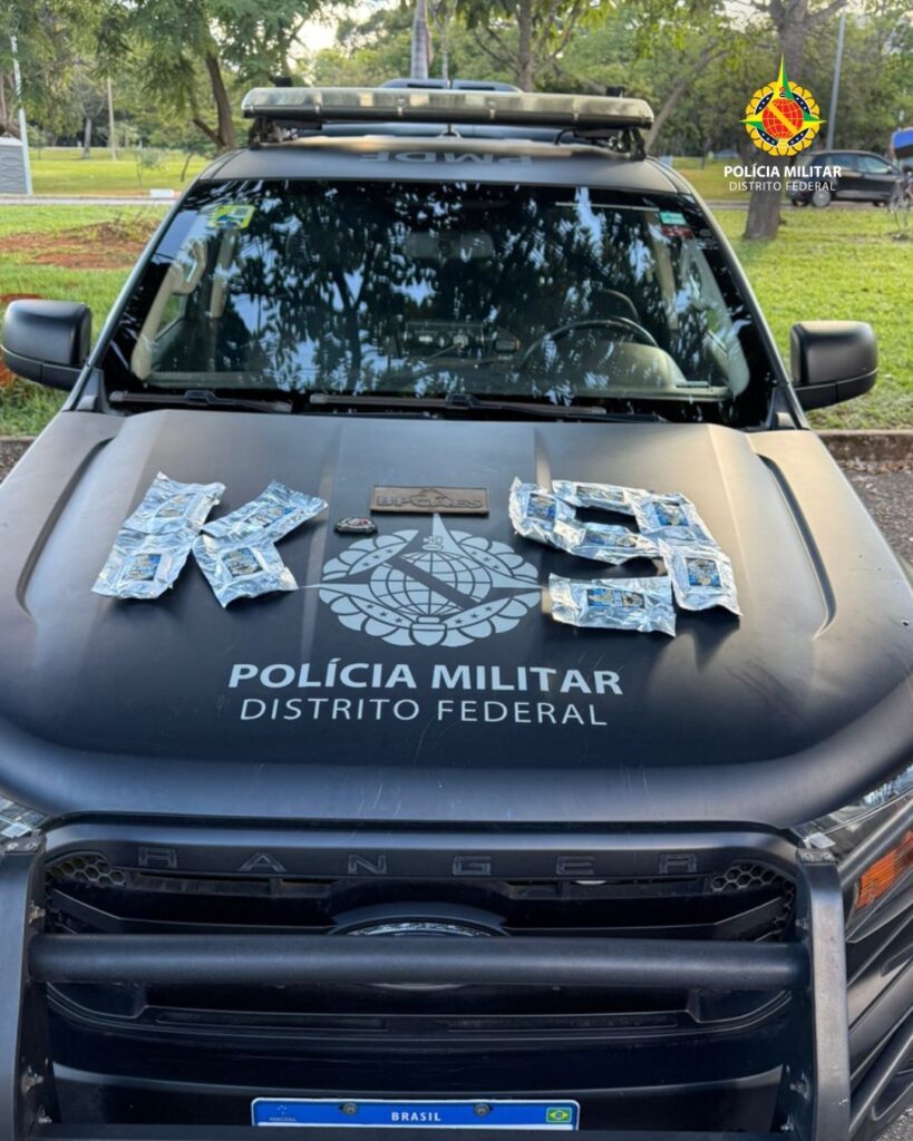 PMDF apreende R$ 100 mil em haxixe com cão farejador PMDF apreende R$ 100 mil em haxixe com cão farejador