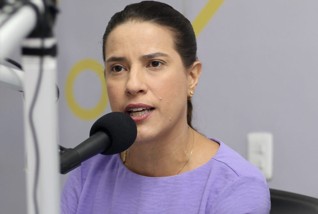 Raquel Lyra lidera disputa em PE com foco no interior