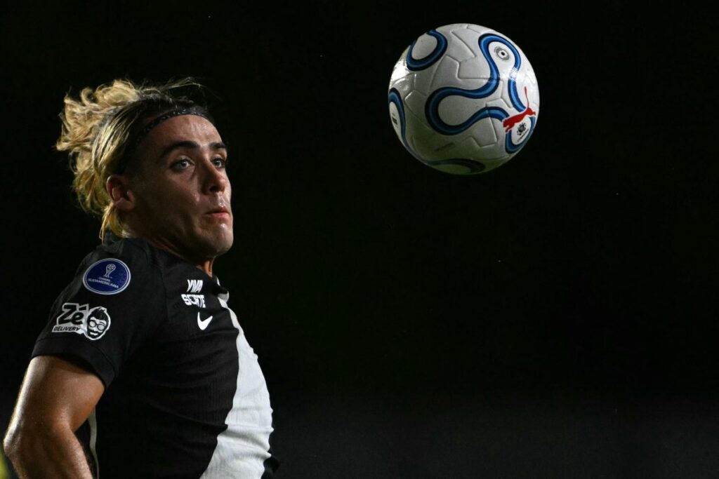 Vasco 0 x 3 Bragantino: torcida protesta e atinge Renato Gaúcho Vasco 0 x 3 Bragantino: torcida protesta e atinge Renato Gaúcho