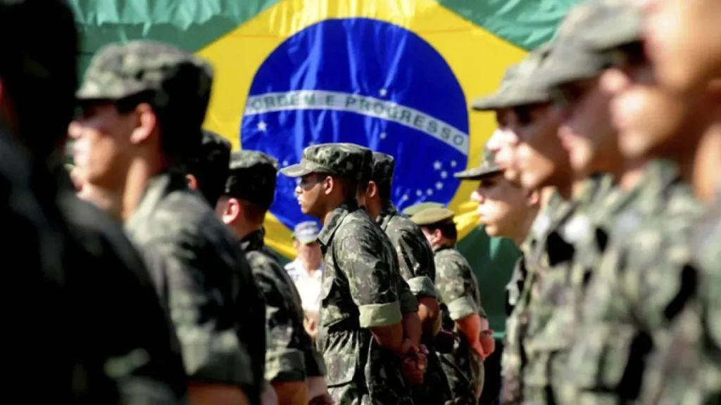 Coronel é condenado por livro com críticas ao Exército Coronel é condenado por livro com críticas ao Exército