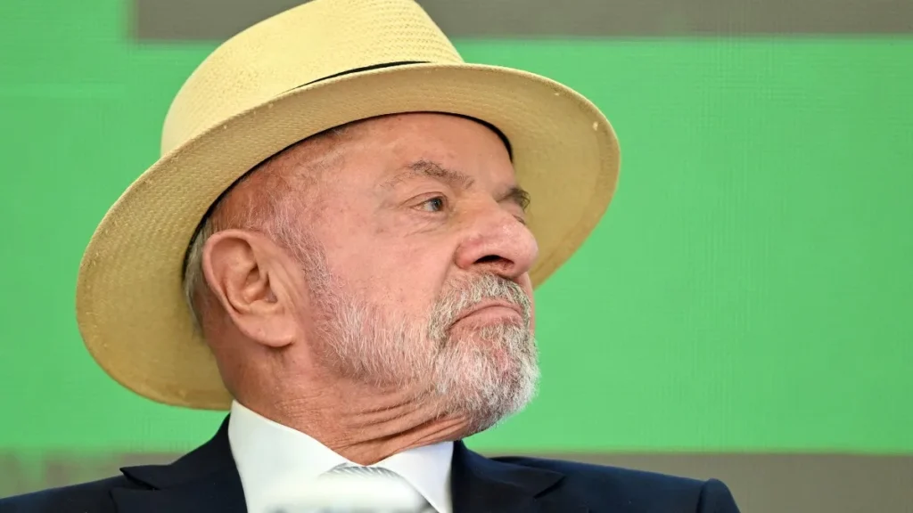 Lula usará chapéu pela 1ª vez em foto de urna em 2026 Lula usará chapéu pela 1ª vez em foto de urna em 2026