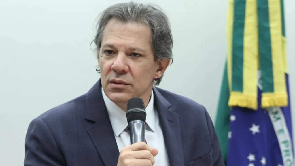 Haddad questionará gestão Tarcísio após PM seguir motorista Haddad questionará gestão Tarcísio após PM seguir motorista