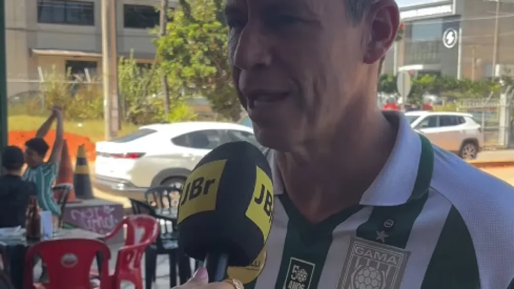 Cappelli inicia campanha com missa e caminhada no DF